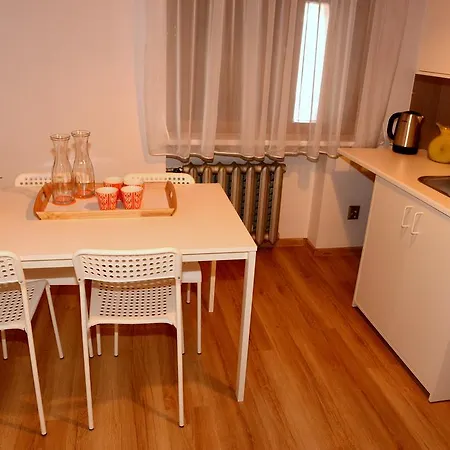 Osa Modlin Airport Landhaus Zakroczym