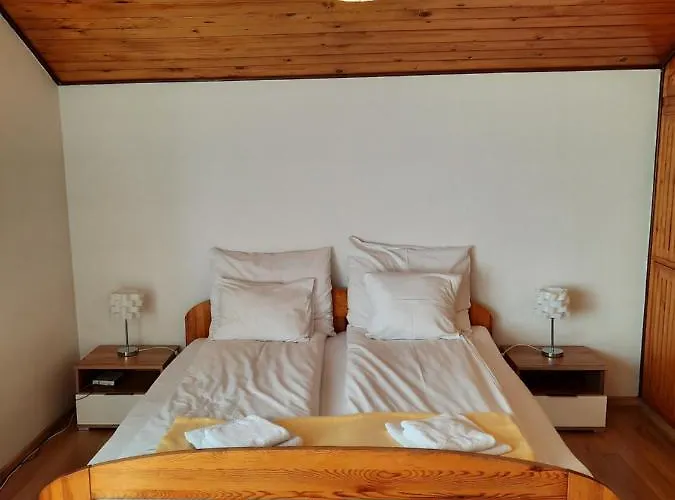 Osa Modlin Airport ザクロチム